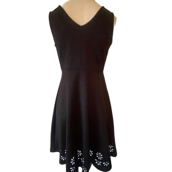 Romeo & Juliet Couture Black Swing Dress Size M Poly Spandex - Picture 2 of 5